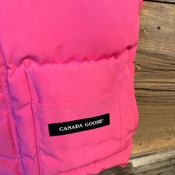 Girls Canada Goose Vest - Picture 2 of 6